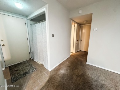 JUST REDUCED To SELL! 2 BEDROOM/ 2 BATH CONDO WITH AMAZING VIEWS on Diamondhead Country Club in Mississippi - for sale on GolfHomes.com, golf home, golf lot