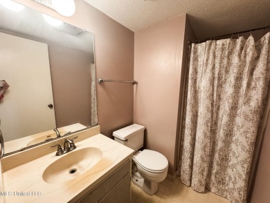 JUST REDUCED To SELL! 2 BEDROOM/ 2 BATH CONDO WITH AMAZING VIEWS on Diamondhead Country Club in Mississippi - for sale on GolfHomes.com, golf home, golf lot