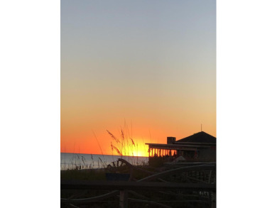 Got family and friends? No problem in the large 3 bd 3 bath on Seascape Golf Course in Florida - for sale on GolfHomes.com, golf home, golf lot