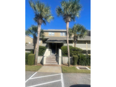 Got family and friends? No problem in the large 3 bd 3 bath on Seascape Golf Course in Florida - for sale on GolfHomes.com, golf home, golf lot