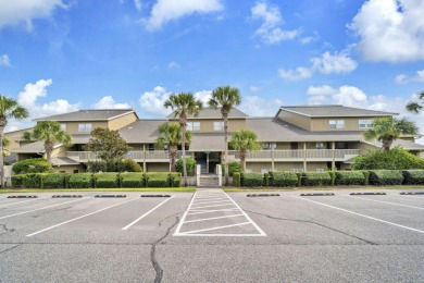 Got family and friends? No problem in the large 3 bd 3 bath on Seascape Golf Course in Florida - for sale on GolfHomes.com, golf home, golf lot