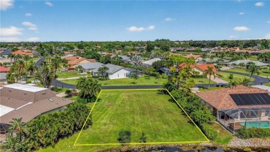 RARE AND LOVELY LAS PALMAS!!! Rare opportunity to own this PRIME on Spanish Wells Golf and Country Club in Florida - for sale on GolfHomes.com, golf home, golf lot