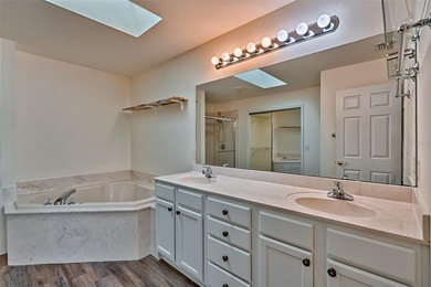 Come see this extremely well maintained home in Meadowbrook! on Meadowbrook Golf Club in Florida - for sale on GolfHomes.com, golf home, golf lot