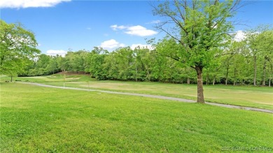 Welcome to this 6-bedroom, 4-full bath home, perfectly on Seasons Ridge At Four Seasons in Missouri - for sale on GolfHomes.com, golf home, golf lot