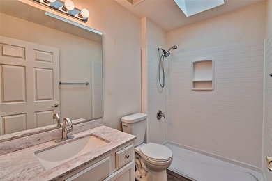 Come see this extremely well maintained home in Meadowbrook! on Meadowbrook Golf Club in Florida - for sale on GolfHomes.com, golf home, golf lot