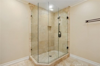 Beautifully updated lower-level Catalina end unit in a peaceful on Leisure Village Par 3 Golf Course in California - for sale on GolfHomes.com, golf home, golf lot
