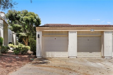 Beautifully updated lower-level Catalina end unit in a peaceful on Leisure Village Par 3 Golf Course in California - for sale on GolfHomes.com, golf home, golf lot