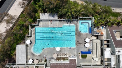 Beautifully updated lower-level Catalina end unit in a peaceful on Leisure Village Par 3 Golf Course in California - for sale on GolfHomes.com, golf home, golf lot