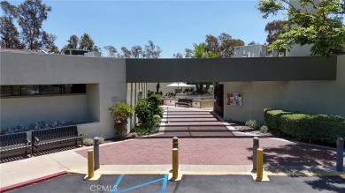 Beautifully updated lower-level Catalina end unit in a peaceful on Leisure Village Par 3 Golf Course in California - for sale on GolfHomes.com, golf home, golf lot