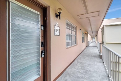 Stunning 2 BR 2 BTH top floor unit at King's Point  very on Kings Point Golf -Flanders Way in Florida - for sale on GolfHomes.com, golf home, golf lot