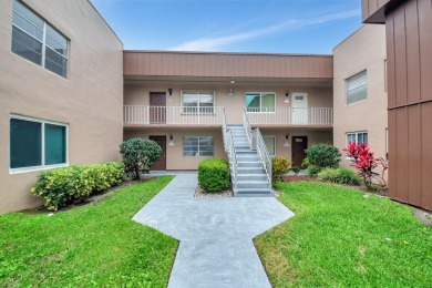 Stunning 2 BR 2 BTH top floor unit at King's Point  very on Kings Point Golf -Flanders Way in Florida - for sale on GolfHomes.com, golf home, golf lot