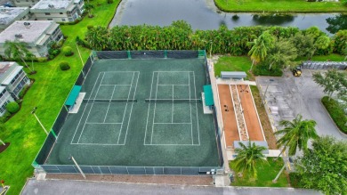 Stunning 2 BR 2 BTH top floor unit at King's Point  very on Kings Point Golf -Flanders Way in Florida - for sale on GolfHomes.com, golf home, golf lot