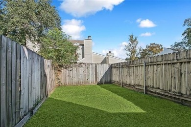 Meticulously maintained condo nestled in Royal Golf course on Royal Golf Club in Louisiana - for sale on GolfHomes.com, golf home, golf lot