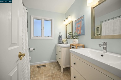 Northgate, a beautifully updated 4 bedroom, 2 bath home, offers on Boundary Oak Golf Course in California - for sale on GolfHomes.com, golf home, golf lot