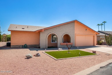 Unique home in Fountain of the Sun with so much potential!  Two on Fountain of the Sun Country Club in Arizona - for sale on GolfHomes.com, golf home, golf lot