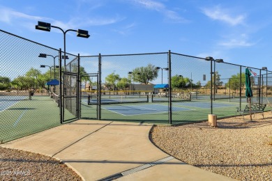 Refreshed 2-bedroom, 2-bathroom home with versatile den on Lone Tree Golf Club in Arizona - for sale on GolfHomes.com, golf home, golf lot
