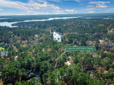 Super cute and newly renovated home in Reynolds Lake Oconee. New on Reynolds Lake Oconee - The Oconee in Georgia - for sale on GolfHomes.com, golf home, golf lot