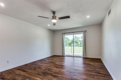 Charming 1 bedroom condo on the 18th fairway of Ridglea Country on Ridglea Golf Course in Texas - for sale on GolfHomes.com, golf home, golf lot