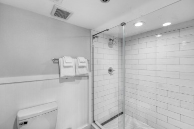 This beautifully appointed 2-bedroom, 2-bath condo is move-in or on Sandestin Golf and Beach Resort - The Links in Florida - for sale on GolfHomes.com, golf home, golf lot