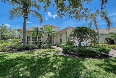 Welcome to this beautifully maintained 2-bedroom, 2-bath home on University Park Country Club in Florida - for sale on GolfHomes.com, golf home, golf lot
