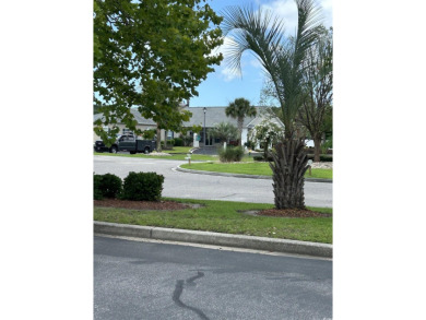 This warm and inviting 2-bedroom, 2-bathroom Condo features an on Palmetto Greens Golf and Country Club in South Carolina - for sale on GolfHomes.com, golf home, golf lot
