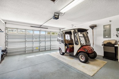 Under contract-accepting backup offers. PRICE IMPROVEMENT-NOW AN on Oakleigh Executive Golf Course in Florida - for sale on GolfHomes.com, golf home, golf lot