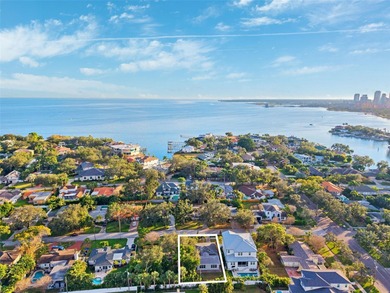 Fantastic opportunity on Snell Isle--this property is ready for on The Renaisssance Vinoy Golf Club in Florida - for sale on GolfHomes.com, golf home, golf lot