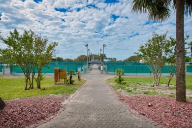 Inviting and peaceful, with 2863 sq ft.this 4 bdrm, 3 ba. home on The Club At Hidden Creek in Florida - for sale on GolfHomes.com, golf home, golf lot