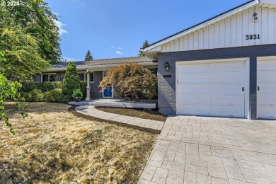 This charming one-level ranch-style home is located at 3931 NW on Rock Creek Country Club in Oregon - for sale on GolfHomes.com, golf home, golf lot