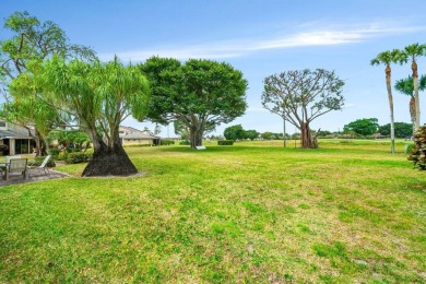 Discover the charm of this well-designed 3-bedroom, 2.5-bathroom on Fountains Golf and Country Club in Florida - for sale on GolfHomes.com, golf home, golf lot