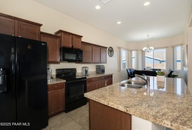 Beautiful 3BR, 2 Bath home in Quailwood.  Like new, Move in on Quail Wood Greens Golf Course in Arizona - for sale on GolfHomes.com, golf home, golf lot