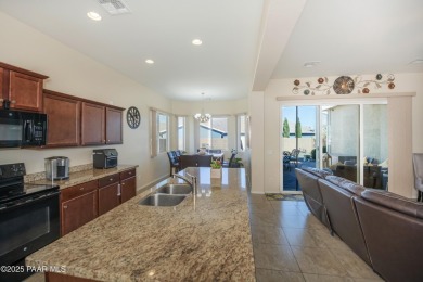 Beautiful 3BR, 2 Bath home in Quailwood.  Like new, Move in on Quail Wood Greens Golf Course in Arizona - for sale on GolfHomes.com, golf home, golf lot