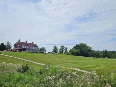 Have you ever dreamed about having a home near the lake? on Mannitto Golf Club in Pennsylvania - for sale on GolfHomes.com, golf home, golf lot