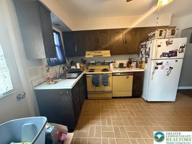 Affordable Shepherd Hills End Unit Townhouse. Home offers first on Shepherd Hills Golf Club in Pennsylvania - for sale on GolfHomes.com, golf home, golf lot