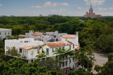 This stunning penthouse spans 3,501 sqft of luxurious indoor on  in Florida - for sale on GolfHomes.com, golf home, golf lot