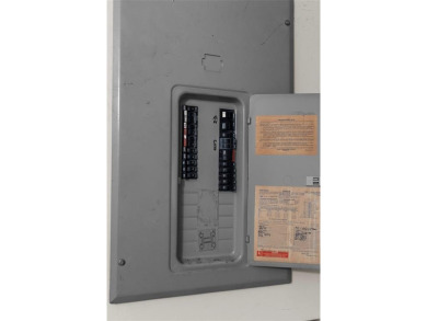 Spacious 3-bed, 2.5-bath townhome with 1-car garage located in on Deer Creek Golf Club in Florida - for sale on GolfHomes.com, golf home, golf lot