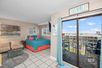 Cozy SunSuite condo in Royal Gulf Beach & Racquet Club. Located on Craft Farms - Cypress Bend in Alabama - for sale on GolfHomes.com, golf home, golf lot