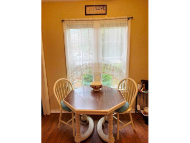Well cared for, move-in condition, ONE LEVEL 2 bed 1 1/2 bath on Cherokee Village North Course in Arkansas - for sale on GolfHomes.com, golf home, golf lot