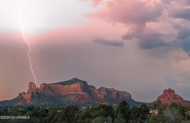 Finding a Sedona home with breathtaking red rock views at a on Canyon Mesa Country Club in Arizona - for sale on GolfHomes.com, golf home, golf lot