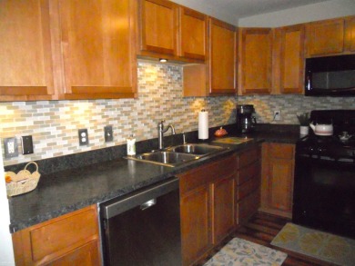 BEAUTIFULLY UPGRADED, SPOTLESS TOWNHOUSE CONDO IN CENTRAL SHELBY on Cherry Creek Golf Club in Michigan - for sale on GolfHomes.com, golf home, golf lot