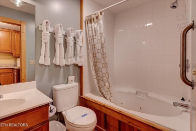 Gorgeous, Updated Investment Cabin Available in Pigeon Forge! on Gatlinburg Golf Course in Tennessee - for sale on GolfHomes.com, golf home, golf lot