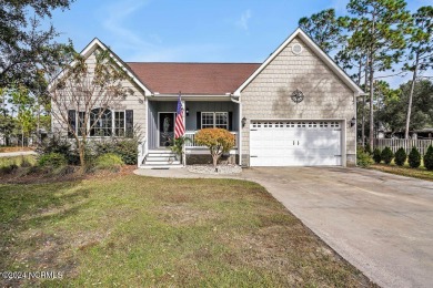 Huge, beautiful 3 bedroom / 2 bath  home with a double garage on The Lakes Country Club in North Carolina - for sale on GolfHomes.com, golf home, golf lot