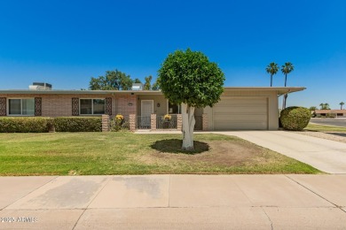 Beautifully remodeled 2-bed, 2-bath home on a corner lot in Sun on Sun City Country Club in Arizona - for sale on GolfHomes.com, golf home, golf lot
