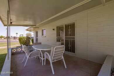 Beautifully remodeled 2-bed, 2-bath home on a corner lot in Sun on Sun City Country Club in Arizona - for sale on GolfHomes.com, golf home, golf lot