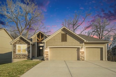 This Cozy Reverse 1. Welcome to 18211 Belinda Drive! Light & on Paradise Pointe Golf Complex in Missouri - for sale on GolfHomes.com, golf home, golf lot