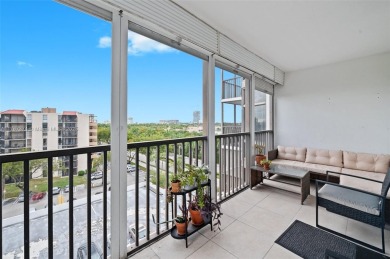 BRIGHT & SPACIOUS 1BR/1.5BA W/913SF OF LIV SPACE. A SPACIOUS LIV on Turnberry Isle Resort and Club in Florida - for sale on GolfHomes.com, golf home, golf lot