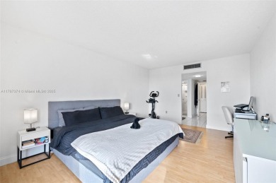 BRIGHT & SPACIOUS 1BR/1.5BA W/913SF OF LIV SPACE. A SPACIOUS LIV on Turnberry Isle Resort and Club in Florida - for sale on GolfHomes.com, golf home, golf lot