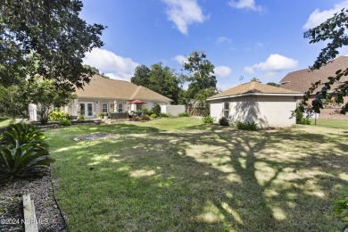 BIG PRICE IMPROVEMENT!! Nestled in the Oak Harbour community on Brick Landing Plantation Yacht and Golf Club in North Carolina - for sale on GolfHomes.com, golf home, golf lot