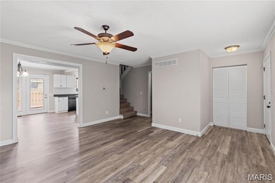 Live the lake life! This nicely updated 3 bedroom, 2.5 bathroom on Lake Saint Louis Par 3 in Missouri - for sale on GolfHomes.com, golf home, golf lot