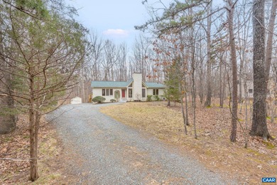 NEW TO THE MARKET!  Easy MAIN LEVEL living in this 3 bed 2 bath on Lake Monticello Golf Course in Virginia - for sale on GolfHomes.com, golf home, golf lot